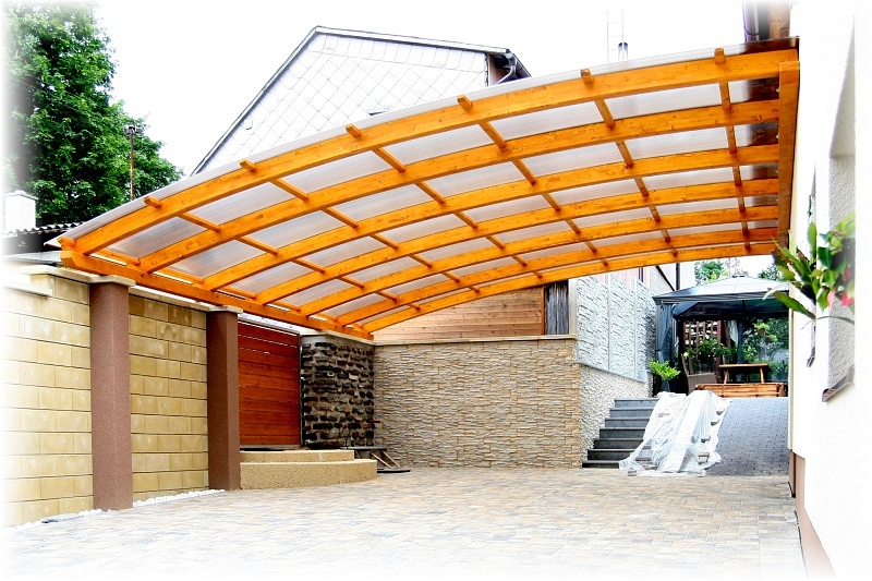 Přístřešek - pergola ke stěně 700x630cm