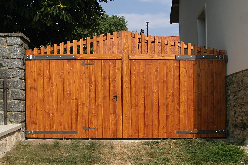 Vrata s laťovím 10 teak