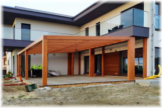Moderní masivní pergola ke zdi 620/1350